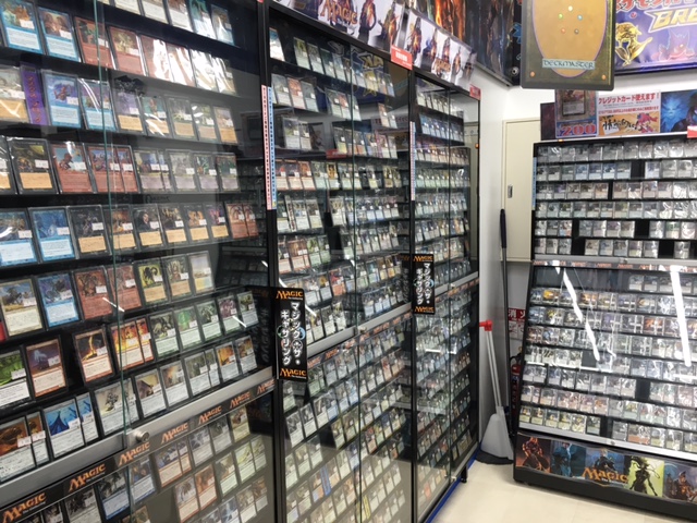 Magic the Gathering Stores in Japan 